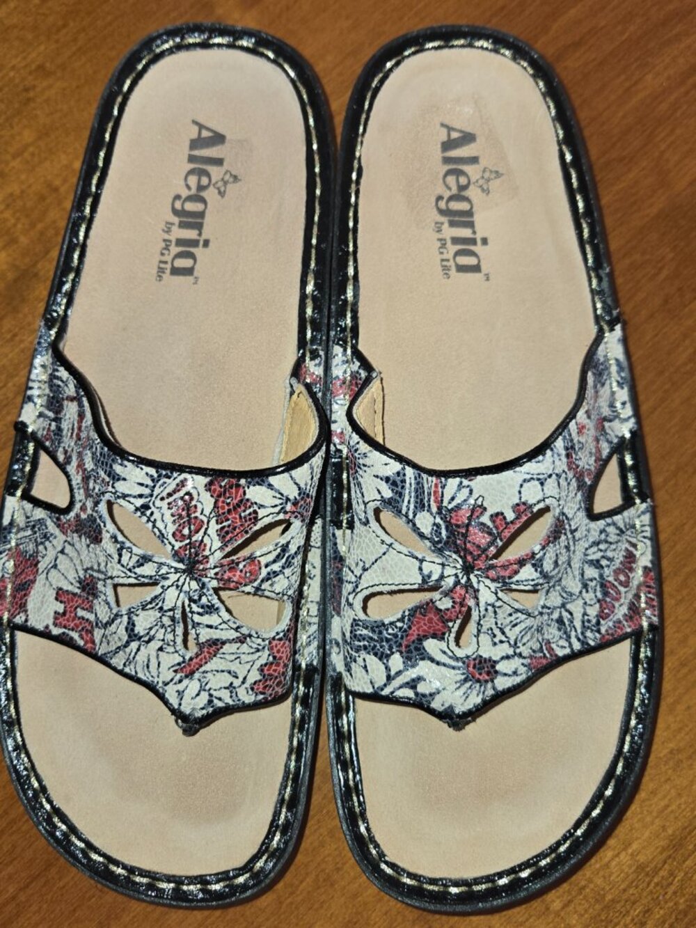 NWOB Alegria Sandals - Brand NEW and in pristine condition - Size 40